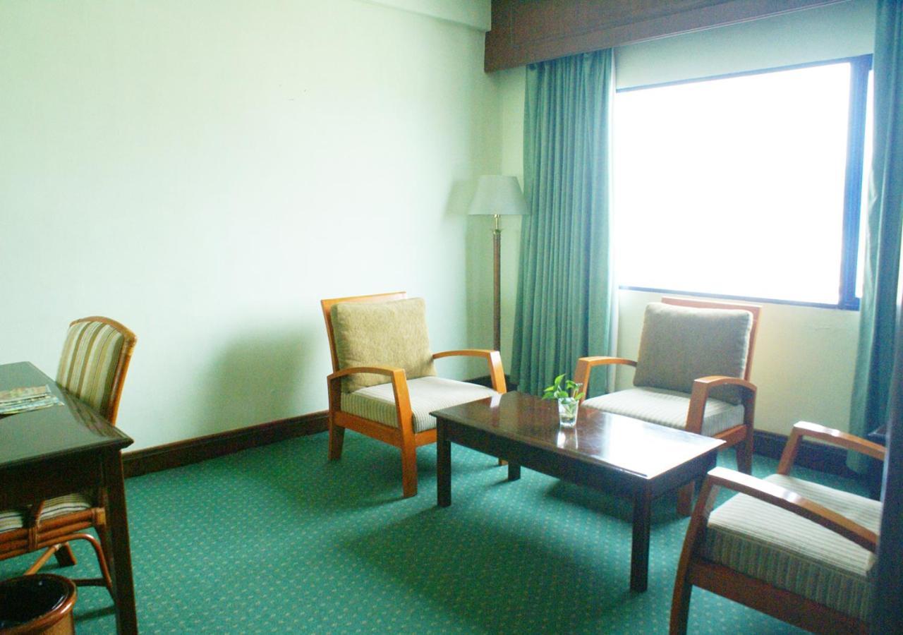 Hotel Soechi International メダン エクステリア 写真
